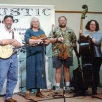Обложка Acoustic Mayhem