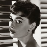 Обложка Audrey Hepburn