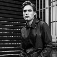 Обложка Charlie Simpson