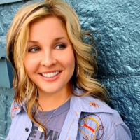 Обложка Sunny Sweeney