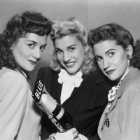 Обложка The Andrews Sisters