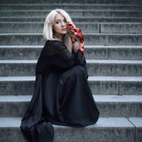 Обложка Vivienne Mort