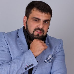 Артур Халатов
