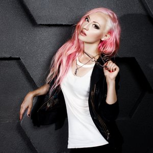 Блондинка Ксю