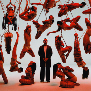 В полупустой хате